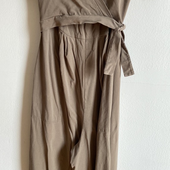 Boob Design Amelia faux wrap sage green cropped wide leg jumpsuit - Picture 4 of 16